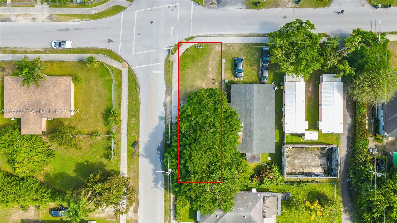 CENTRAL COMML HOMESTEAD - Land