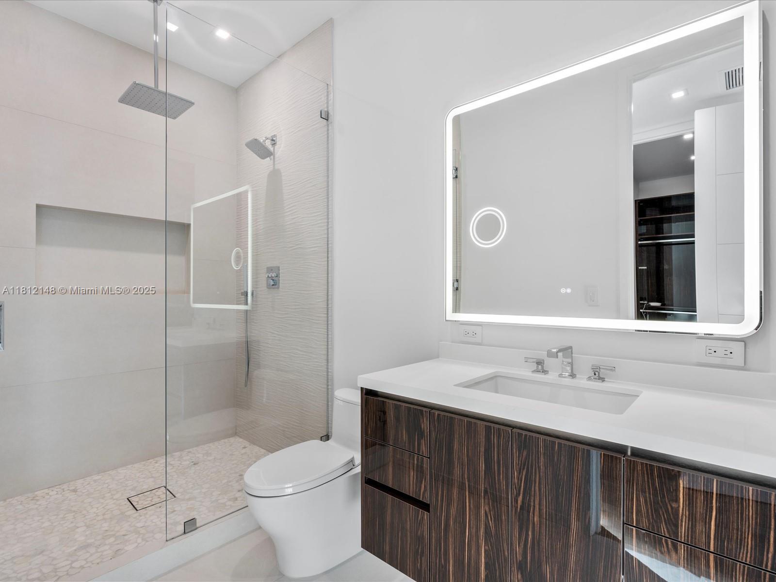 VENICE RESUB OF BLKS 5 & - Residential