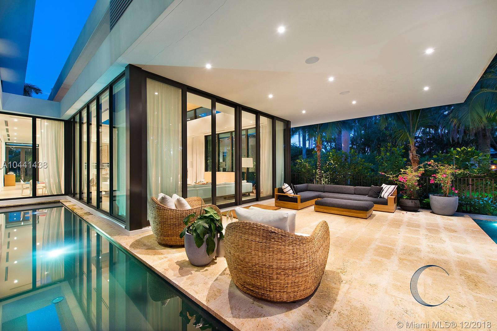 SUNSET ISLANDS-ISLAND NO - Residential