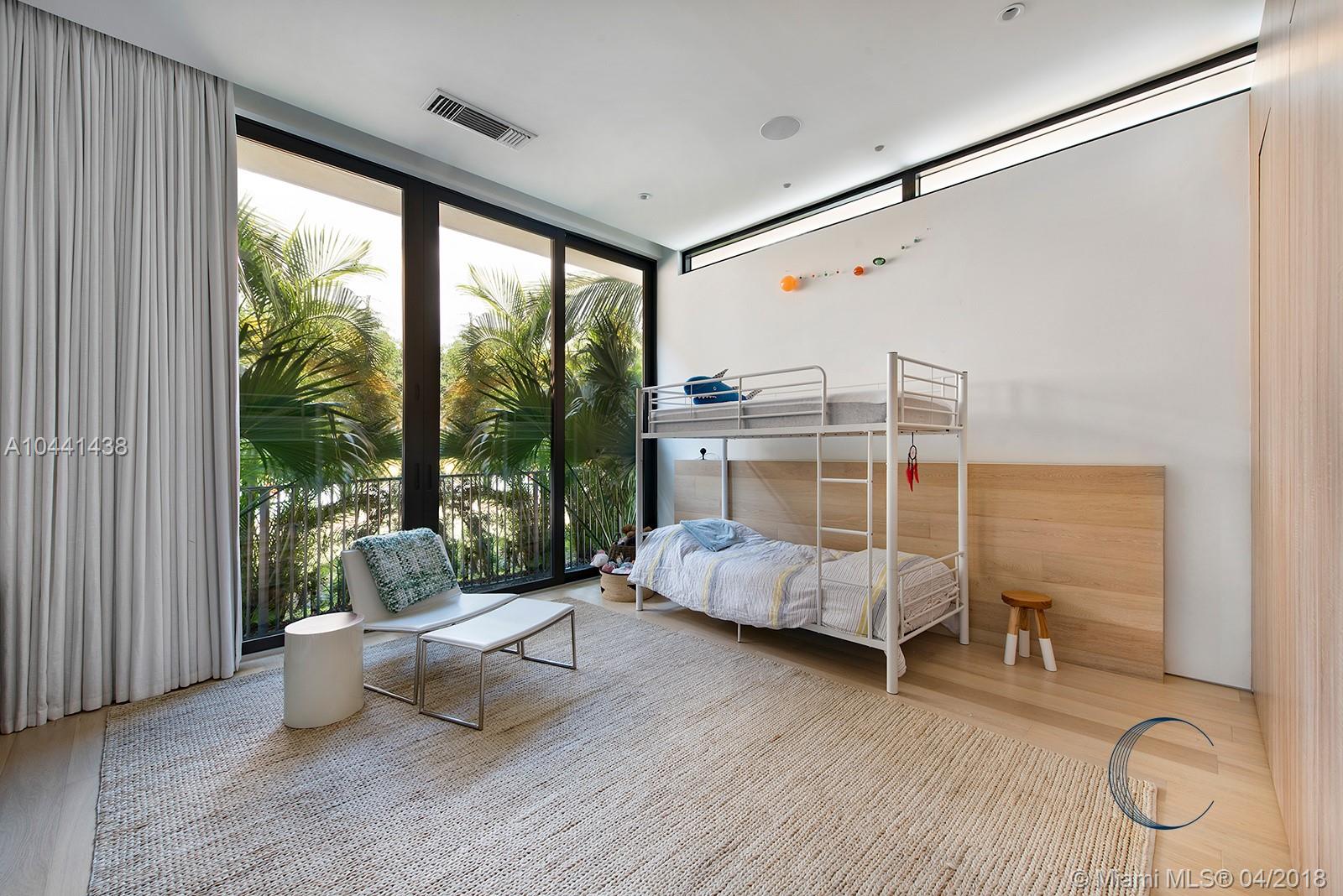 SUNSET ISLANDS-ISLAND NO - Residential