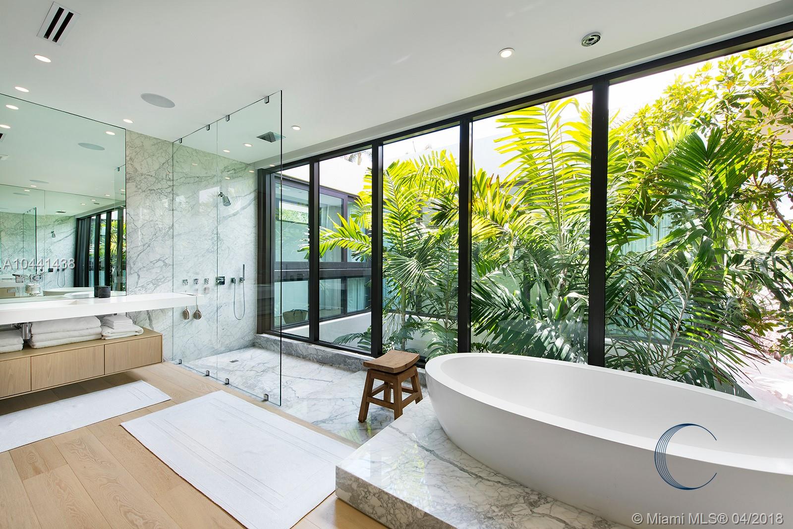 SUNSET ISLANDS-ISLAND NO - Residential