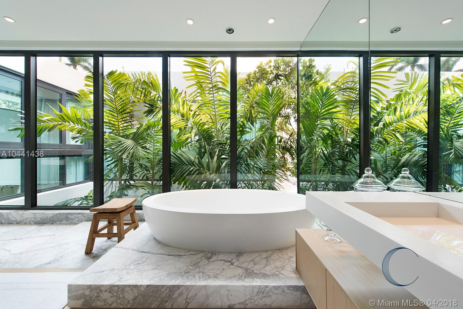 SUNSET ISLANDS-ISLAND NO - Residential