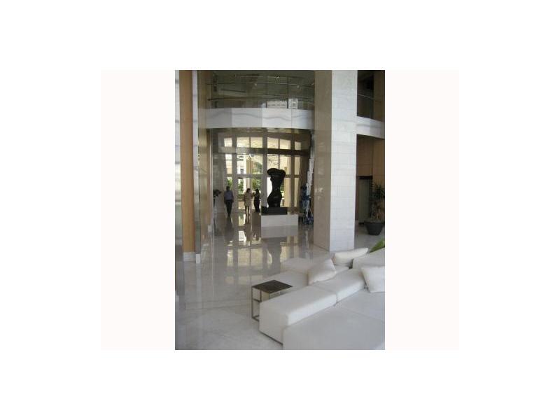 CARBONELL CONDO - Residential Lease