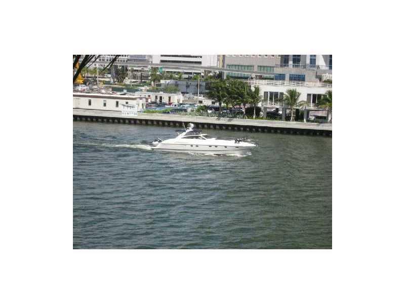 CARBONELL CONDO - Residential Lease