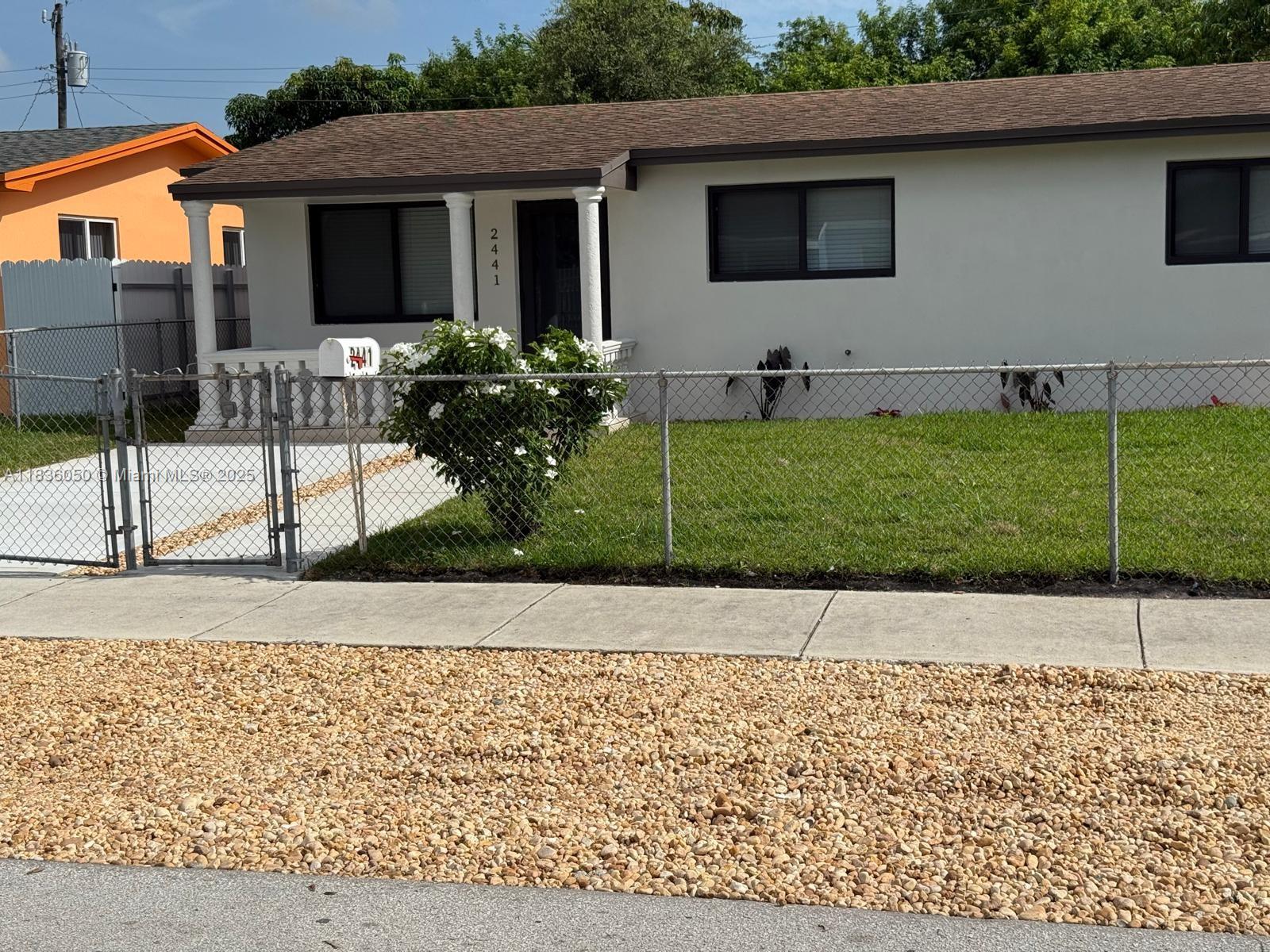 2441 NW 140th St, Opa Locka, FL, 33054/$425,000 1 2441 NW 140th St