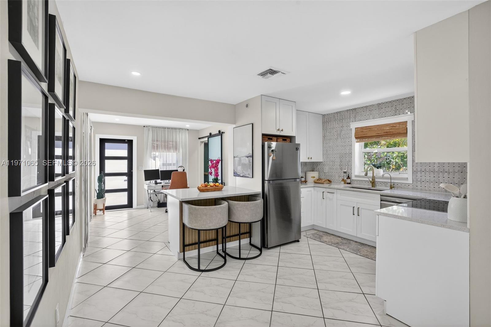 LAUDERDALE - Residential