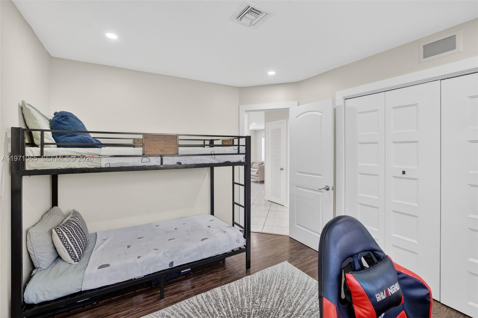 LAUDERDALE - Residential