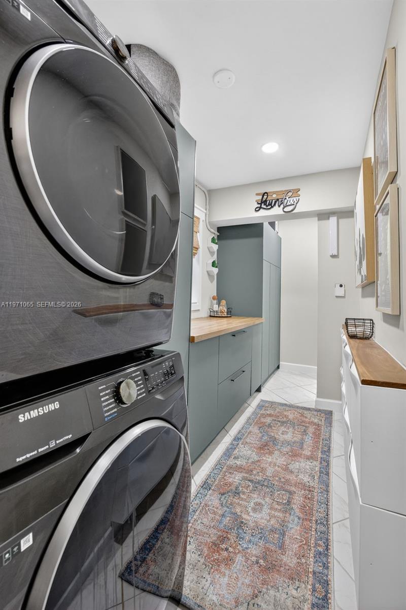 LAUDERDALE - Residential