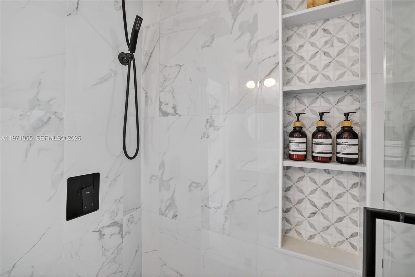 LAUDERDALE - Residential