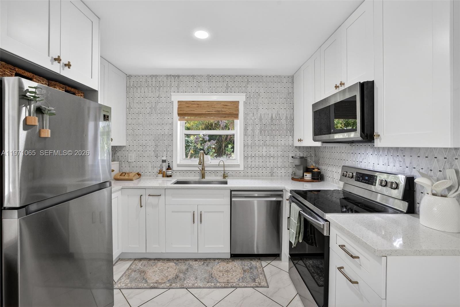 LAUDERDALE - Residential