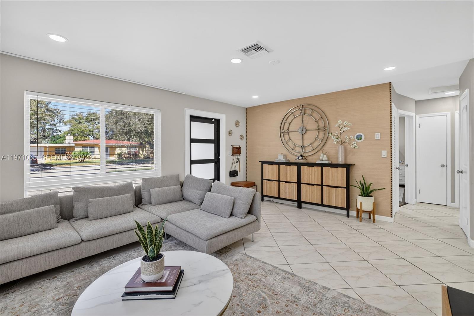 LAUDERDALE - Residential