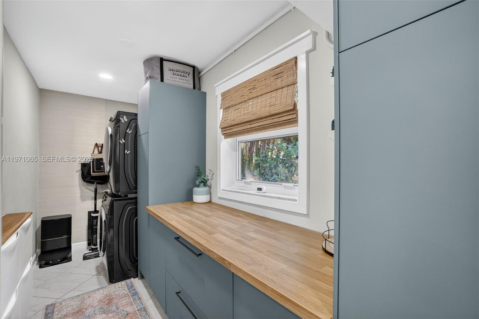 LAUDERDALE - Residential