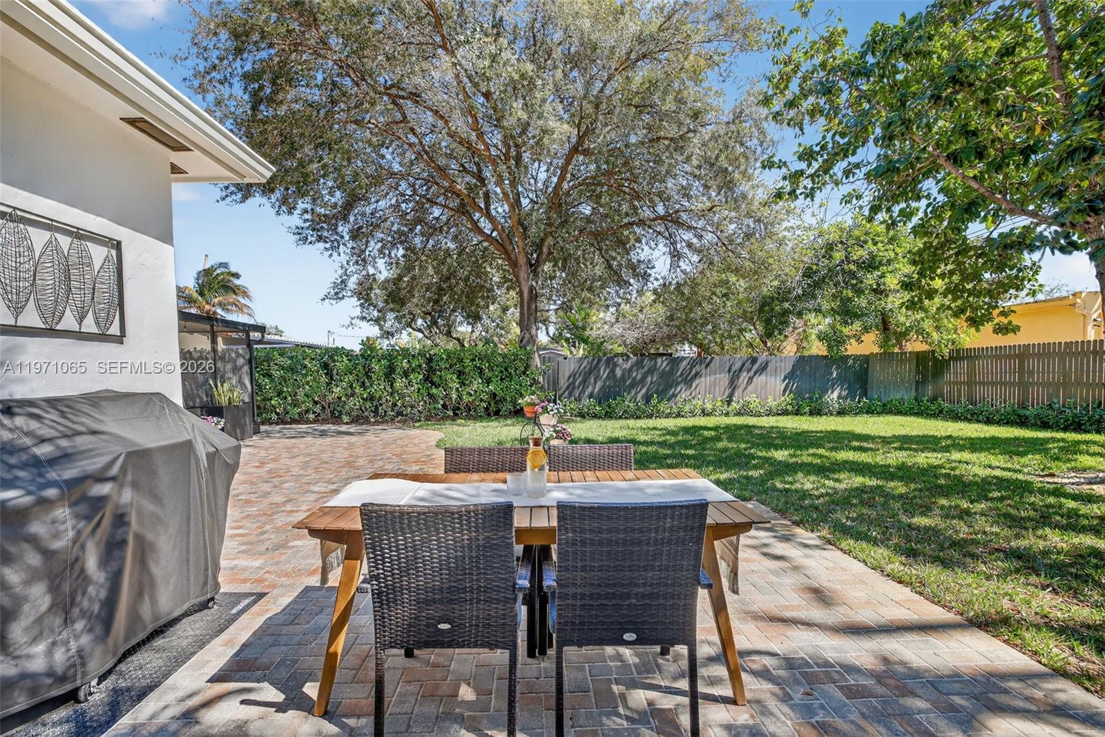 LAUDERDALE - Residential