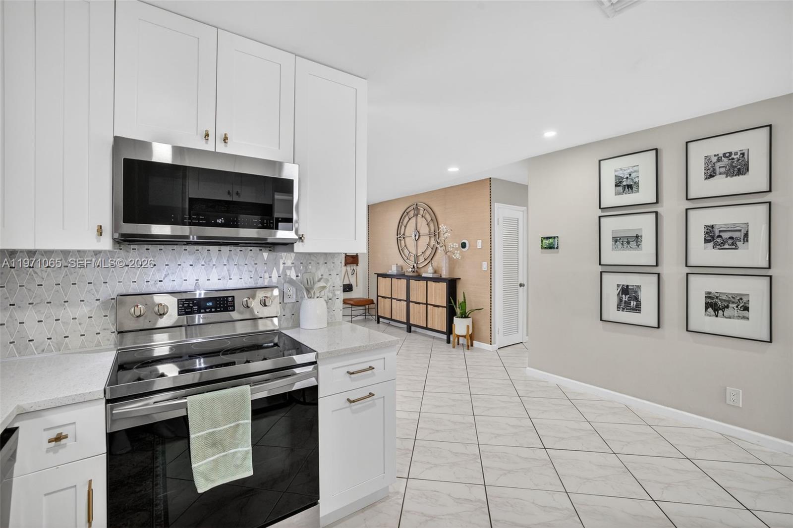 LAUDERDALE - Residential