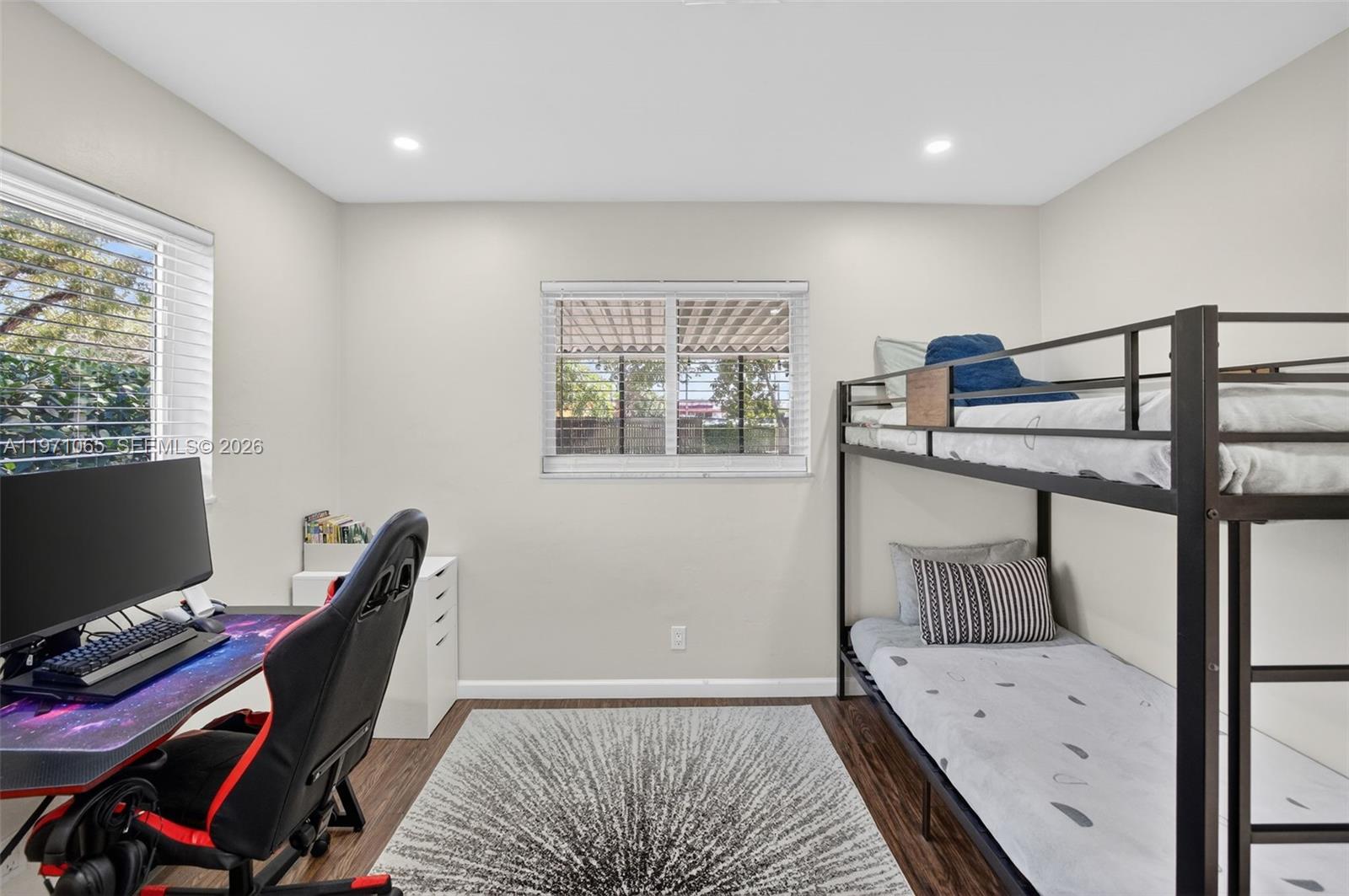 LAUDERDALE - Residential