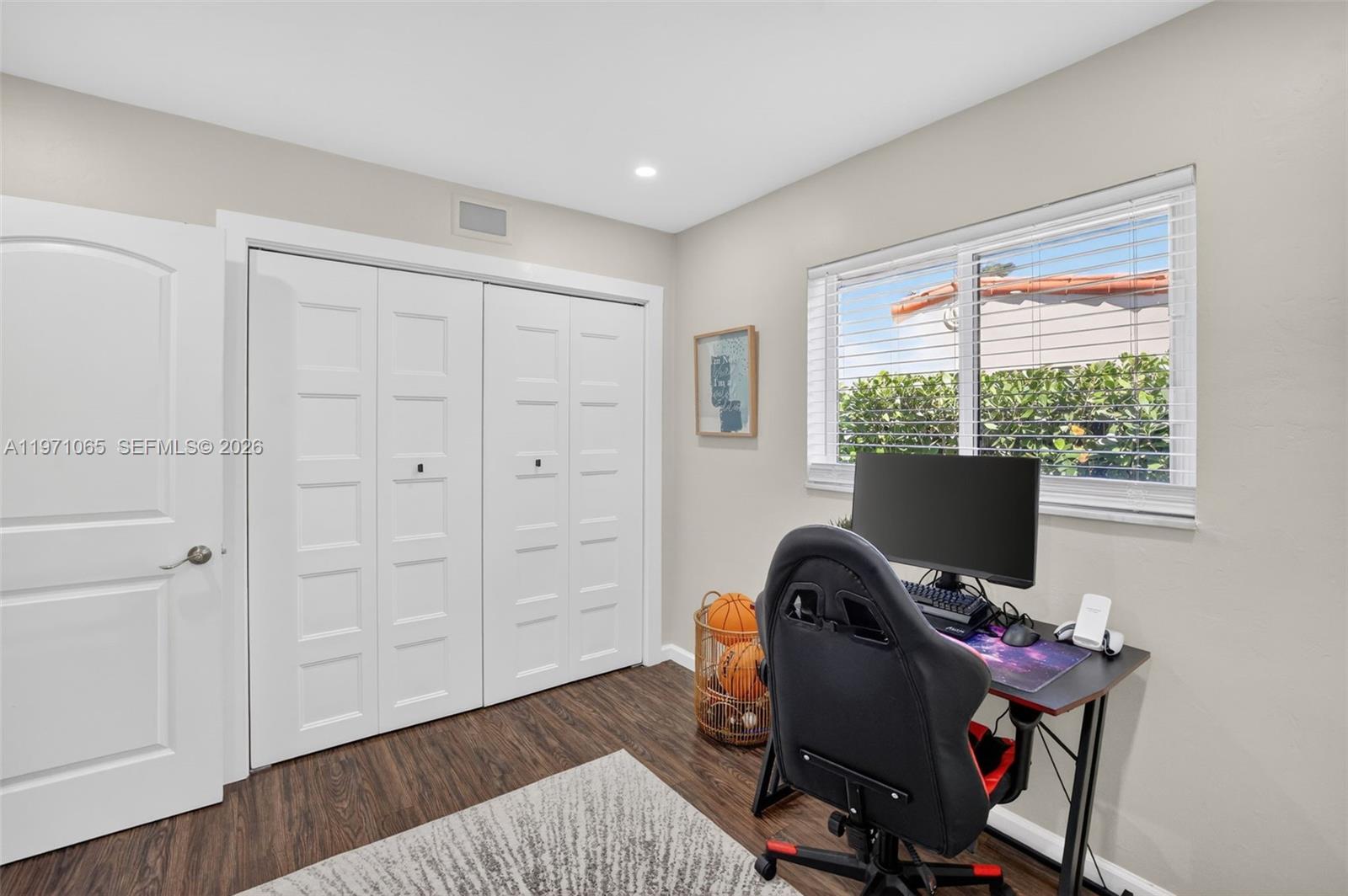 LAUDERDALE - Residential