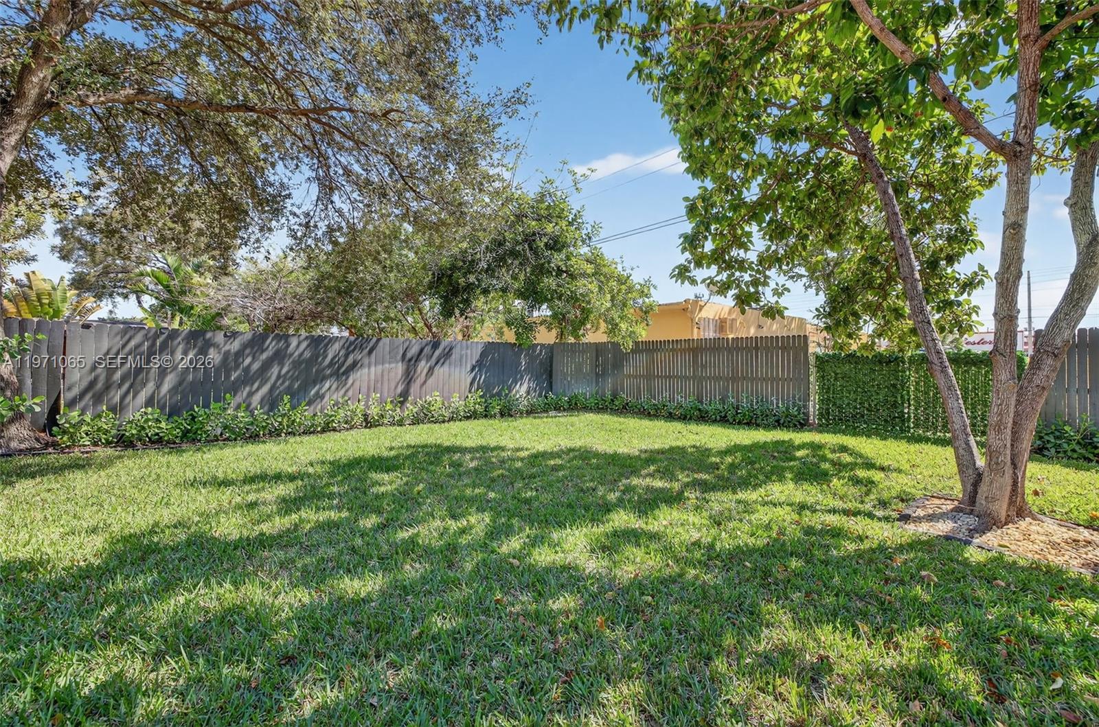 LAUDERDALE - Residential