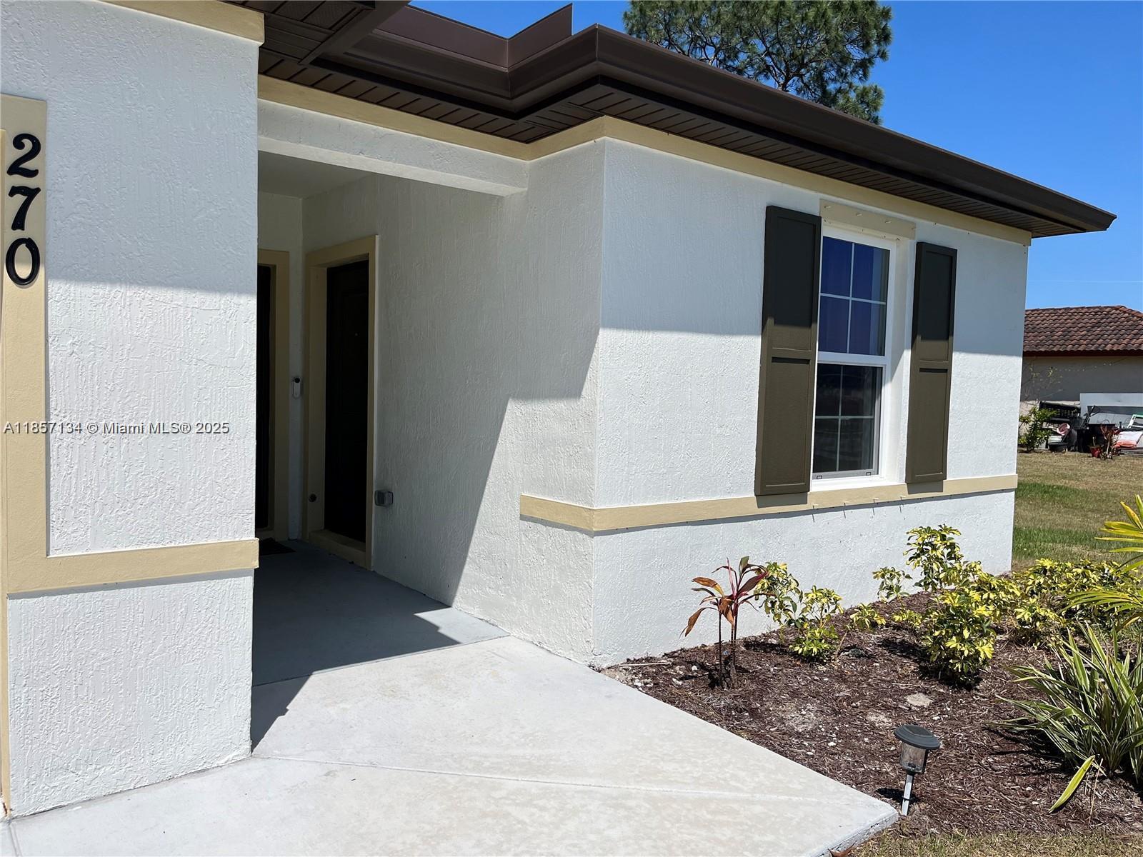 For Rent Fantastic 1B/1B. totally independent in Port Saint Lucie! This stunning apartment in a single family home, perfect for those seeking a cozy and intimate living space. The interior of the home is adorned with luxurious granite counters and sleek stainless steel appliances, providing a modern and sophisticated feel. The tile flooring throughout the home adds a touch of elegance and is easy to maintain. The open floor plan allows for seamless flow between the living room, dining area, and kitchen, making it perfect for 1 person, The bedroom is spacious and features ample closet space, ensuring that you have plenty of room for all of your belongings. The bathroom is equally impressive, with a beautifully tiled shower and modern fixtures.