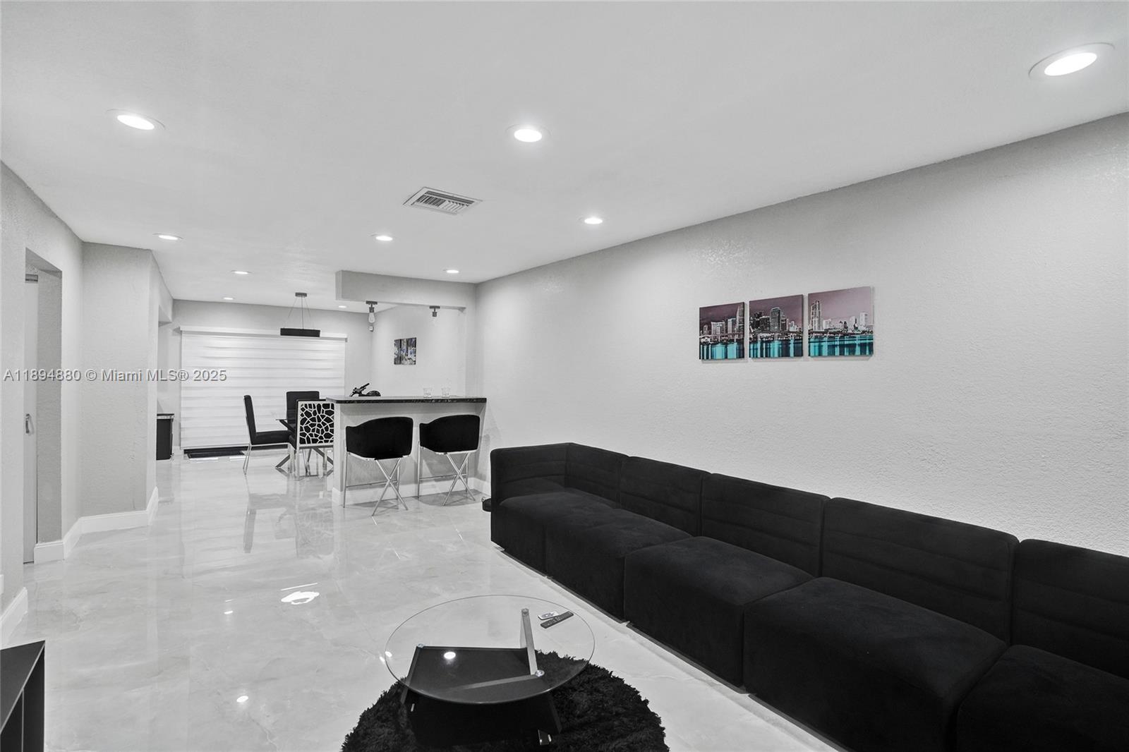 LESLIE ESTATES SEC FOUR - Residential Lease