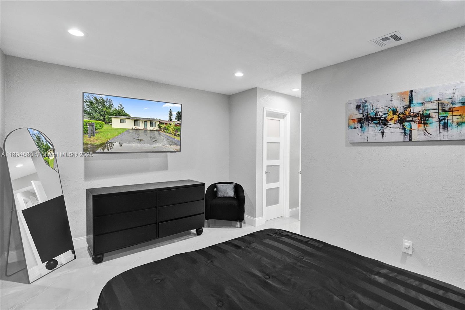 LESLIE ESTATES SEC FOUR - Residential Lease