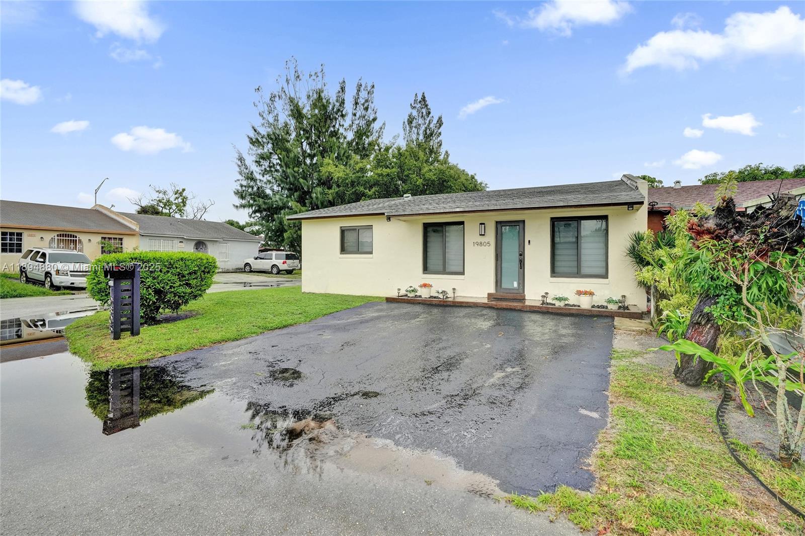 LESLIE ESTATES SEC FOUR - Residential Lease