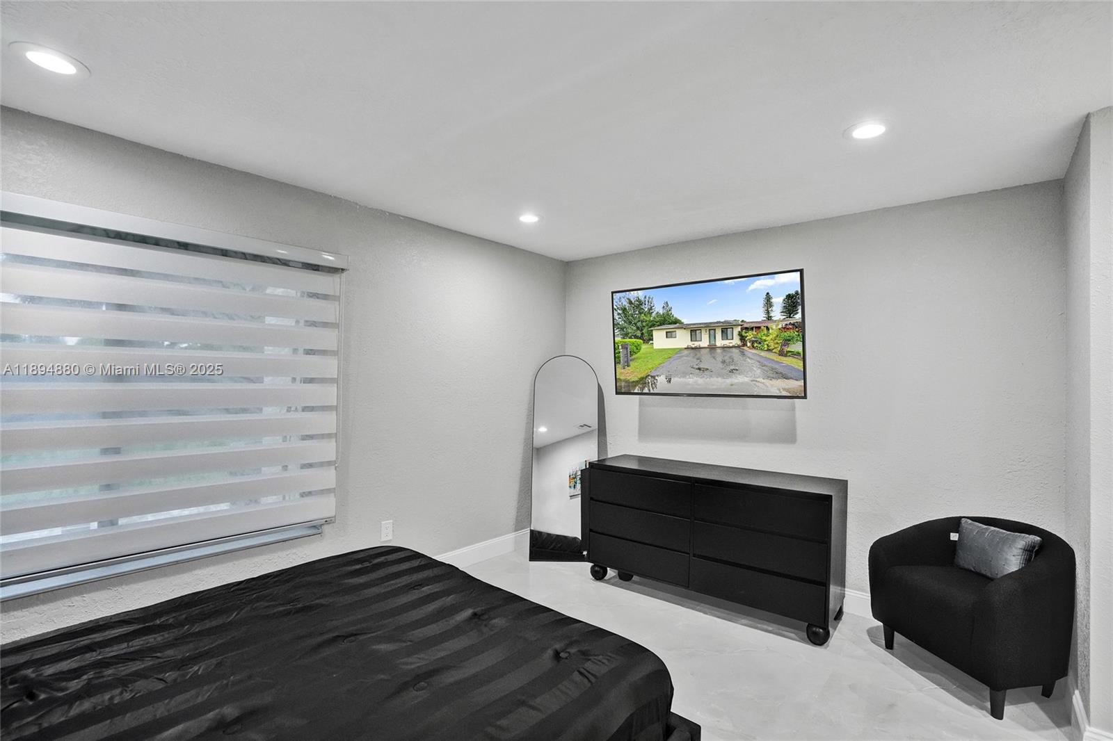 LESLIE ESTATES SEC FOUR - Residential Lease