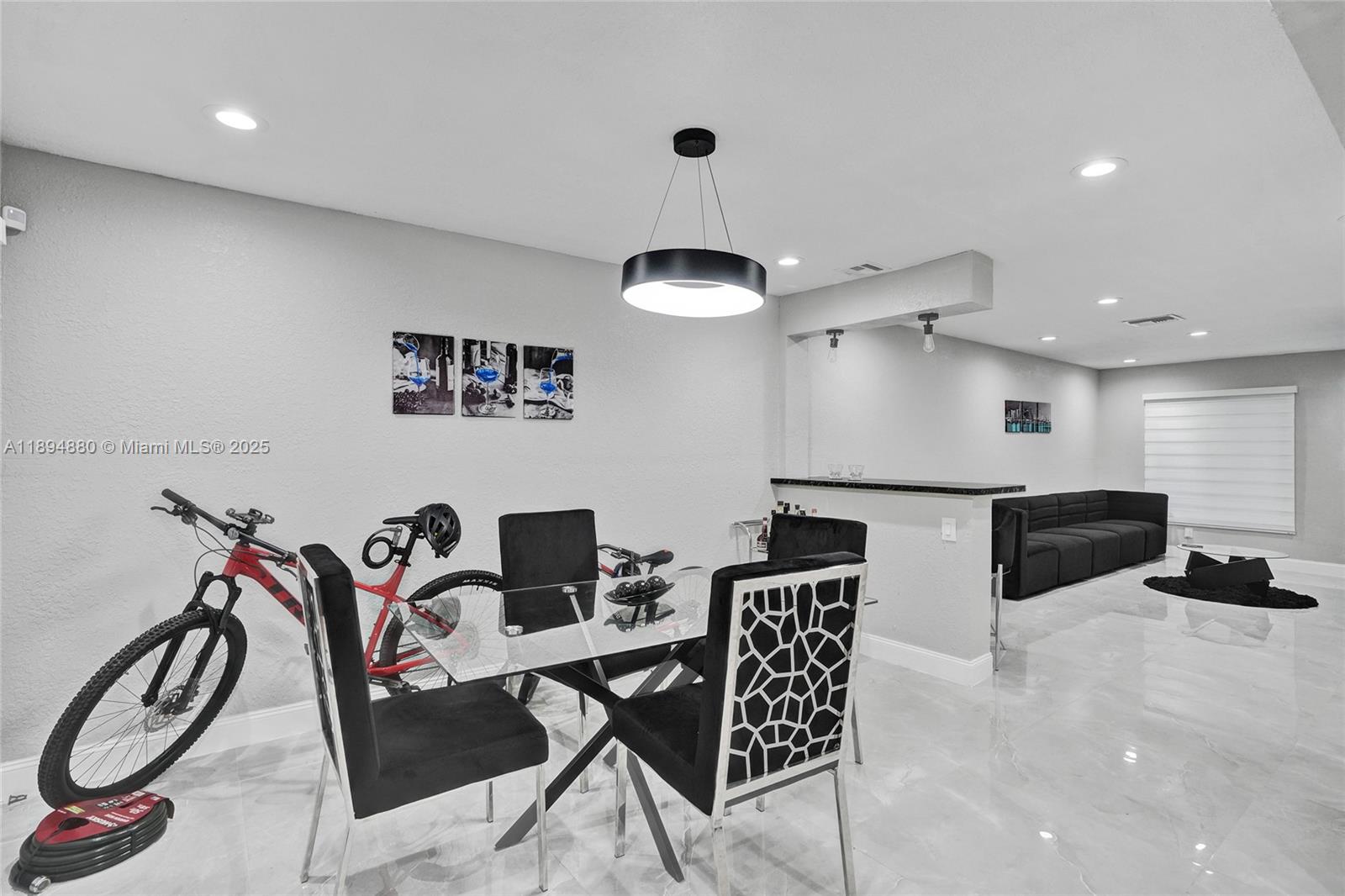 LESLIE ESTATES SEC FOUR - Residential Lease