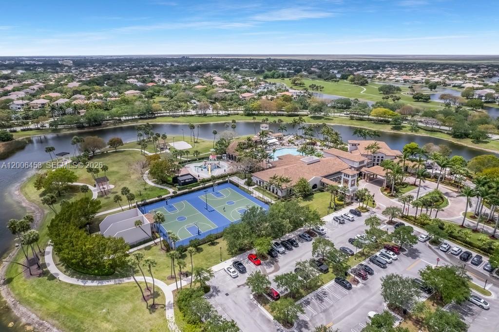 HERON BAY NORTHEAST - Residential