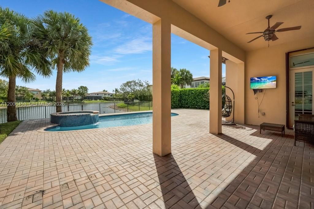 HERON BAY NORTHEAST - Residential