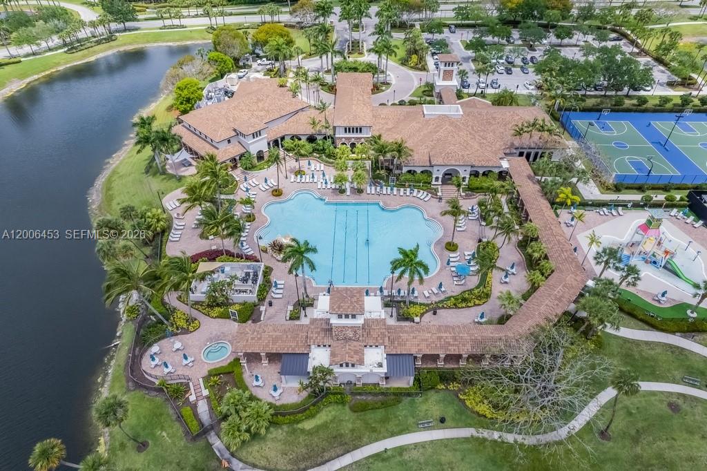 HERON BAY NORTHEAST - Residential