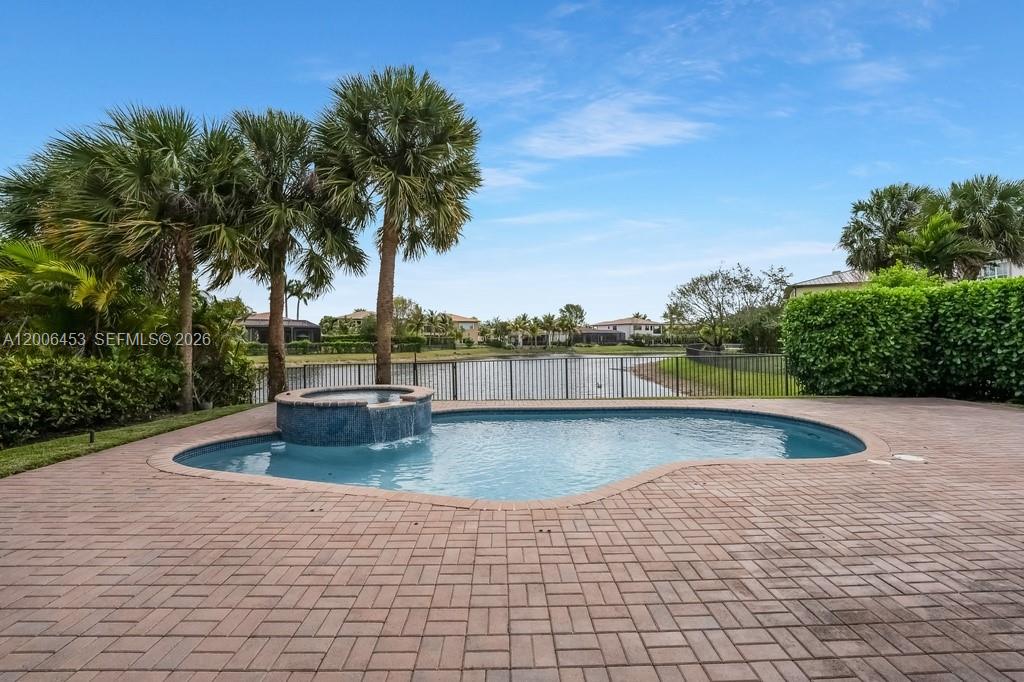 HERON BAY NORTHEAST - Residential