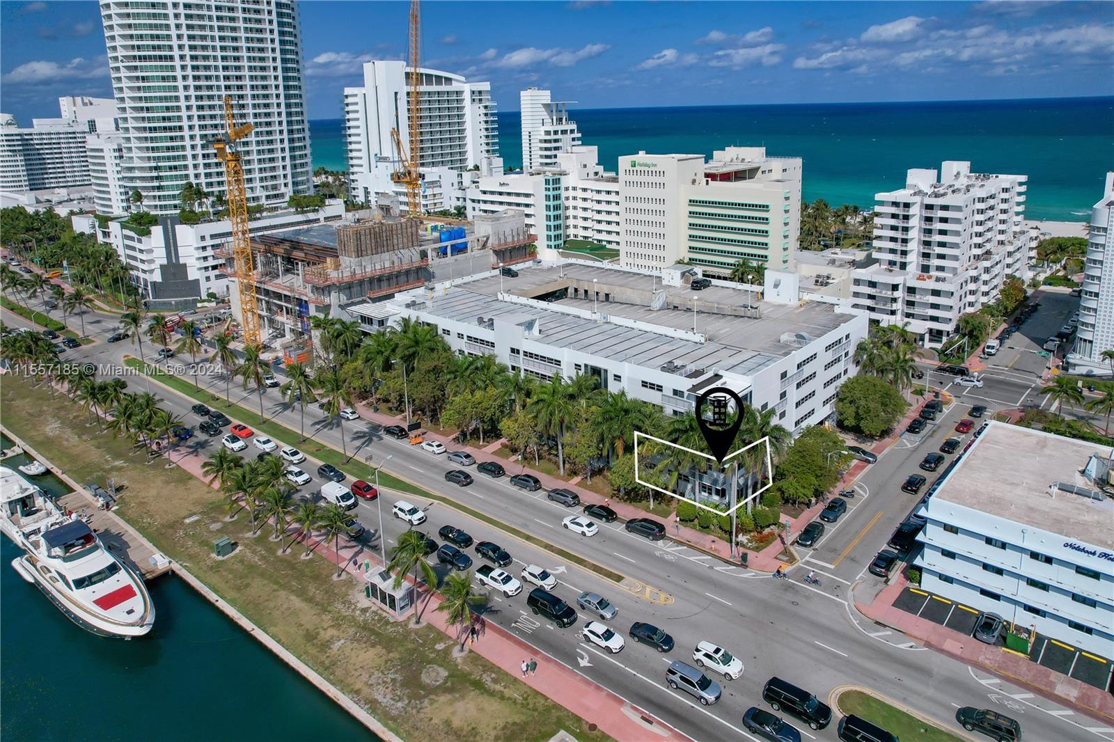 Rental Property at 4332 Collins Ave 201, Miami Beach, Miami-Dade County, Florida - Bedrooms: 3 
Bathrooms: 3  - $5,000 MO.
