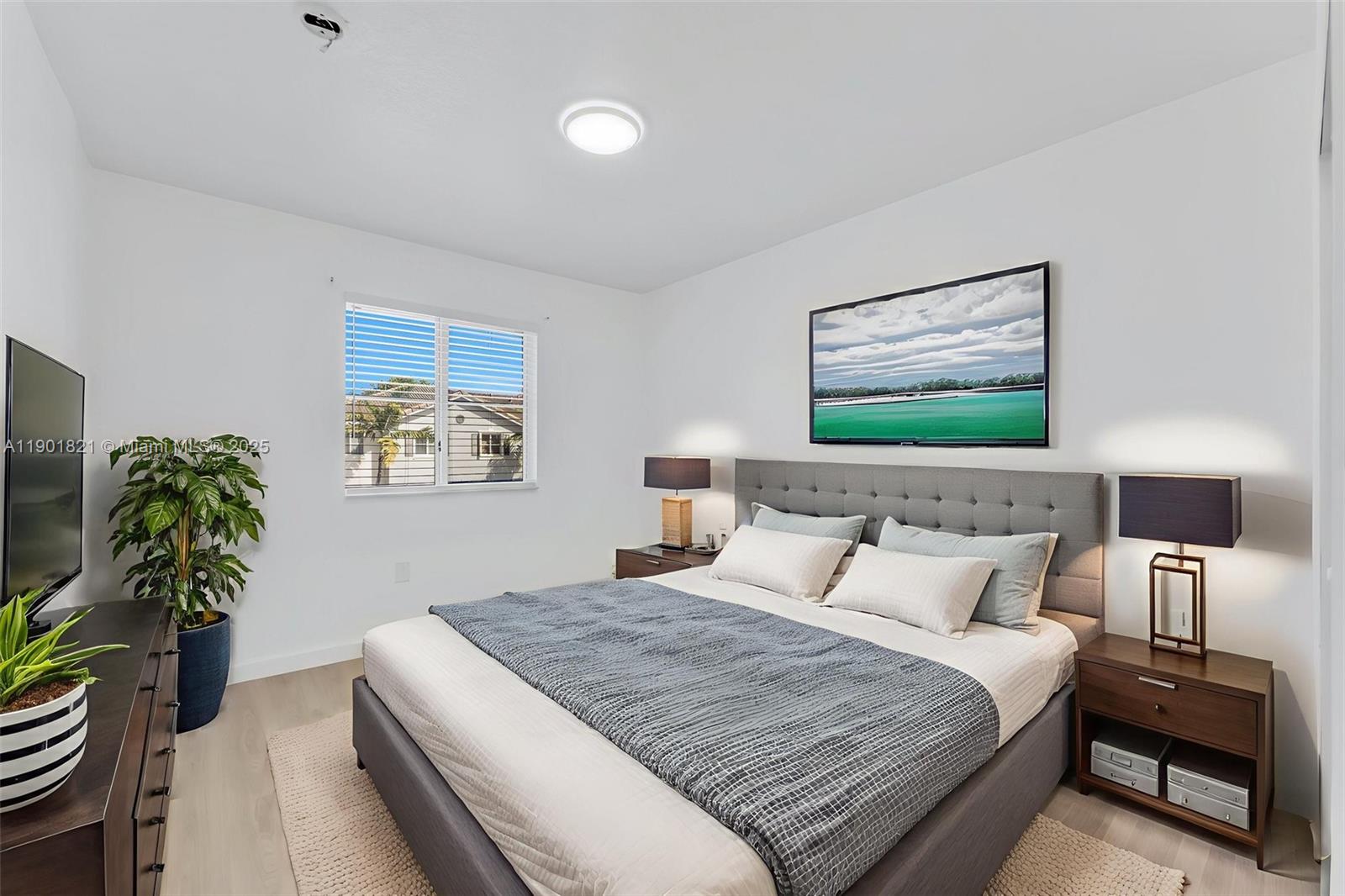VENETIA GROVE - Residential
