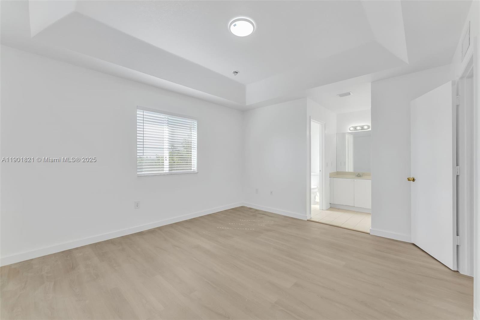 VENETIA GROVE - Residential