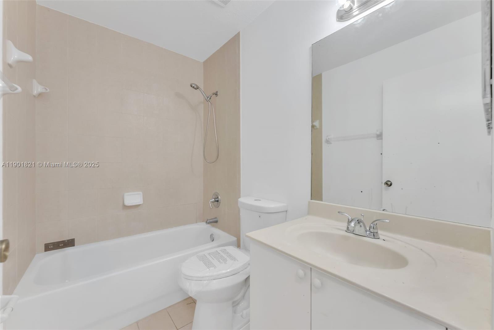 VENETIA GROVE - Residential