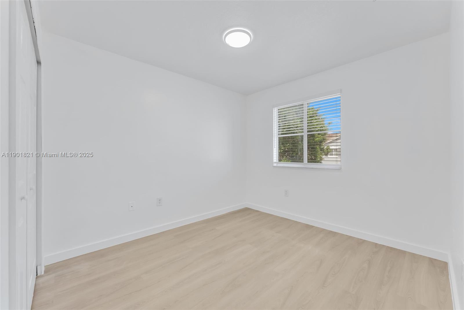 VENETIA GROVE - Residential
