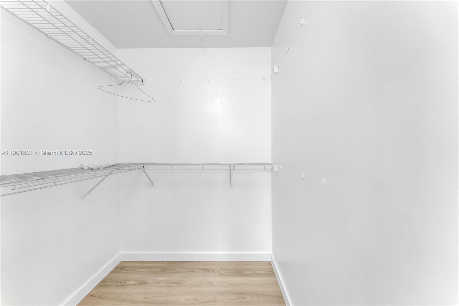 VENETIA GROVE - Residential