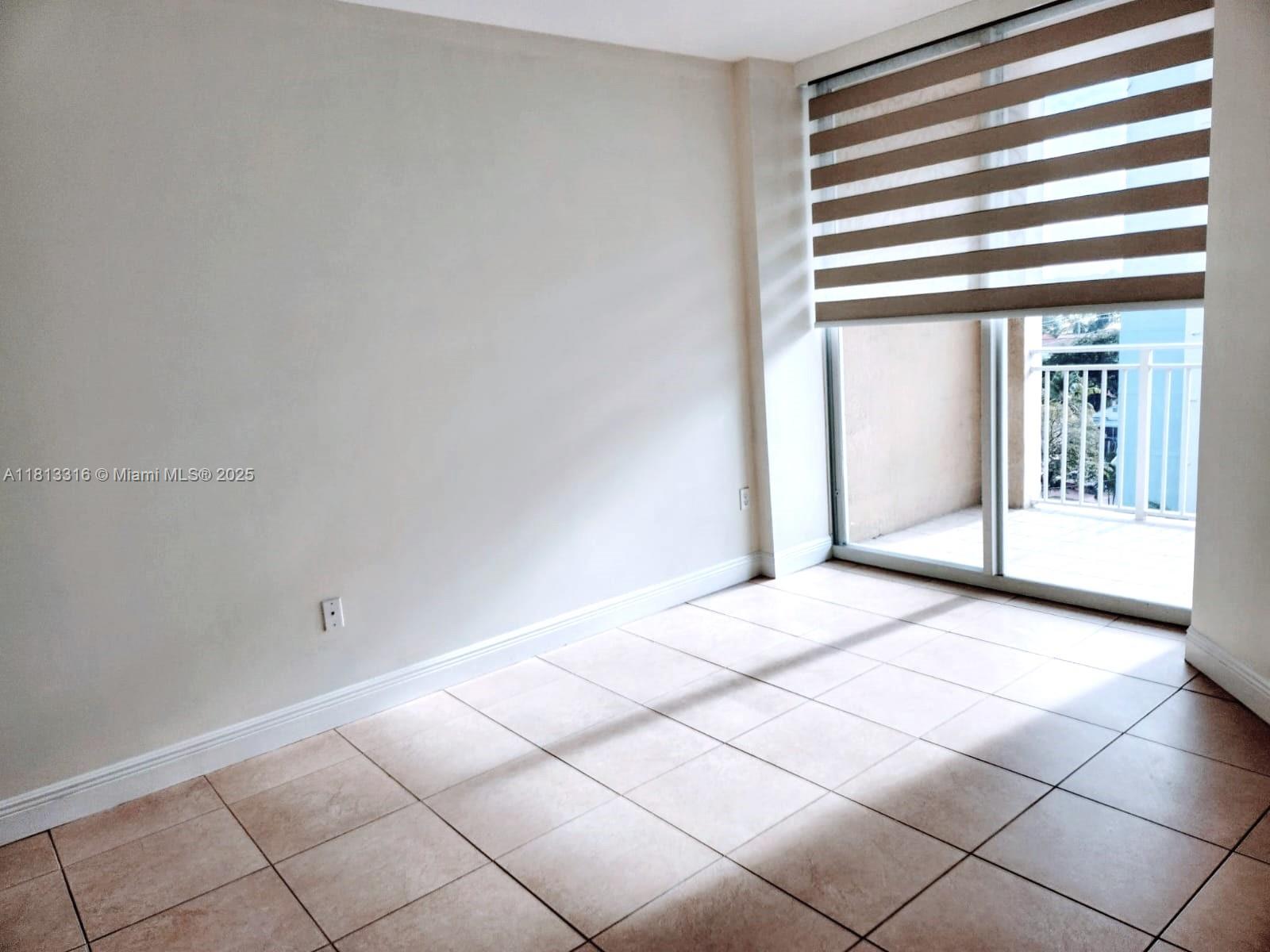 CATALONIA CONDO - Residential