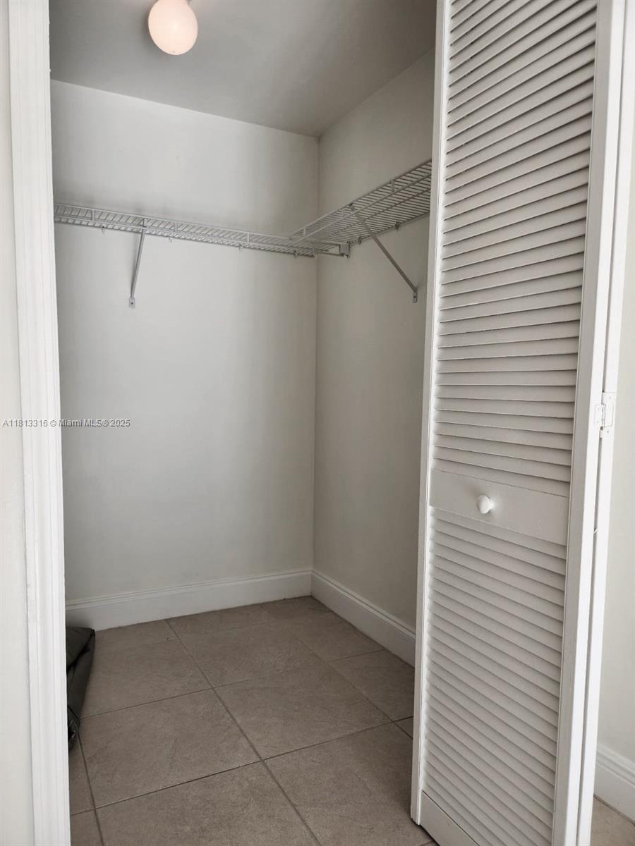 CATALONIA CONDO - Residential