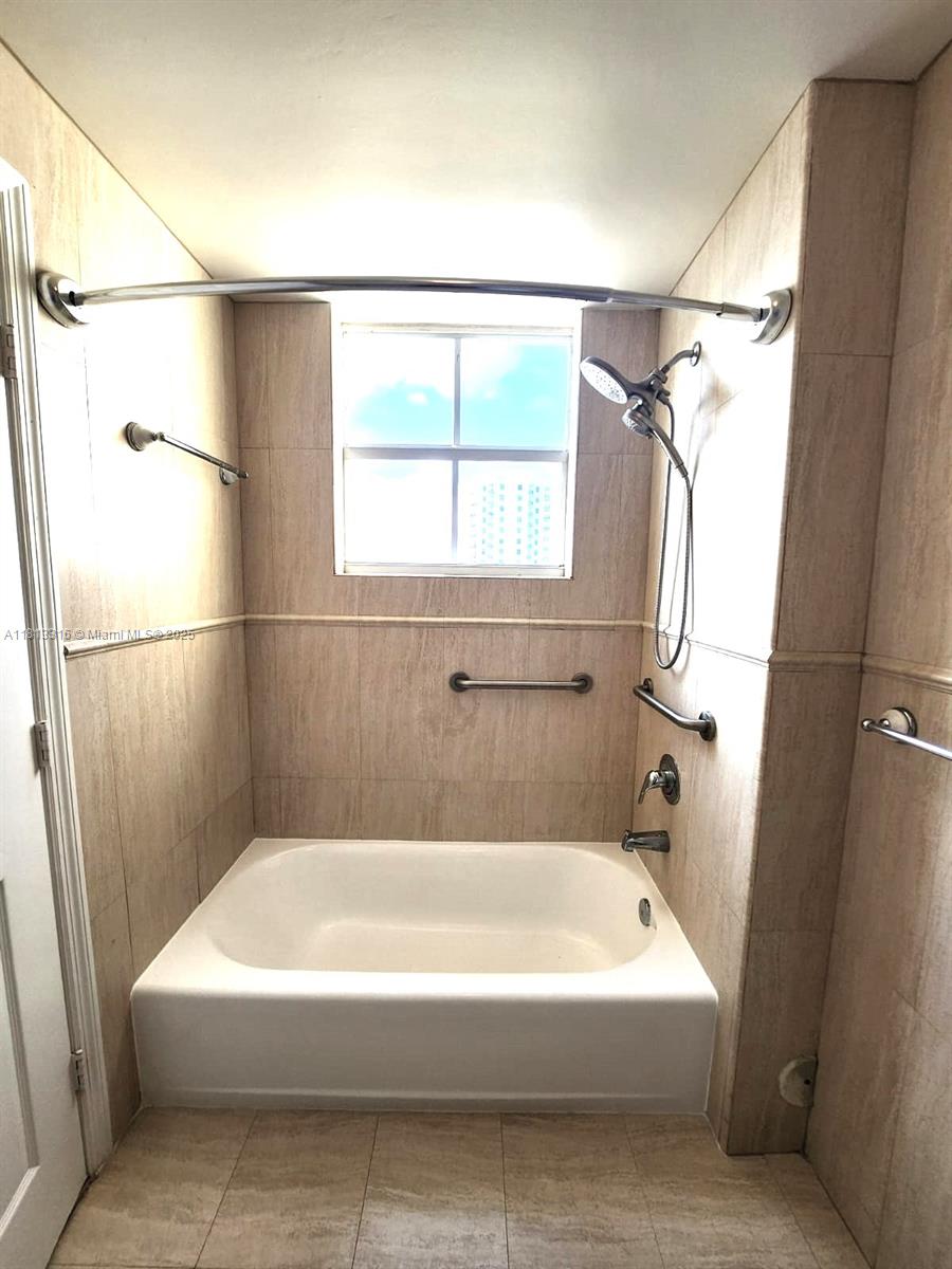 CATALONIA CONDO - Residential