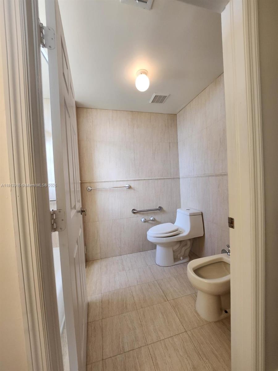 CATALONIA CONDO - Residential