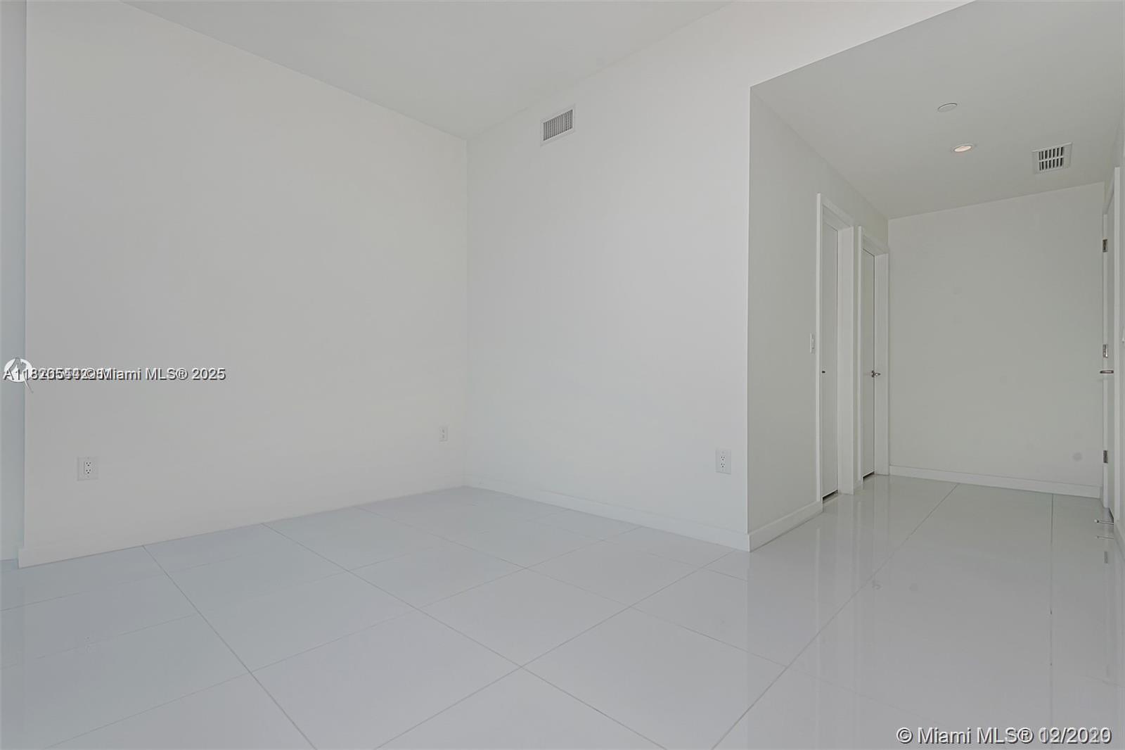 PARAMOUNT MIAMI WORLD - Residential