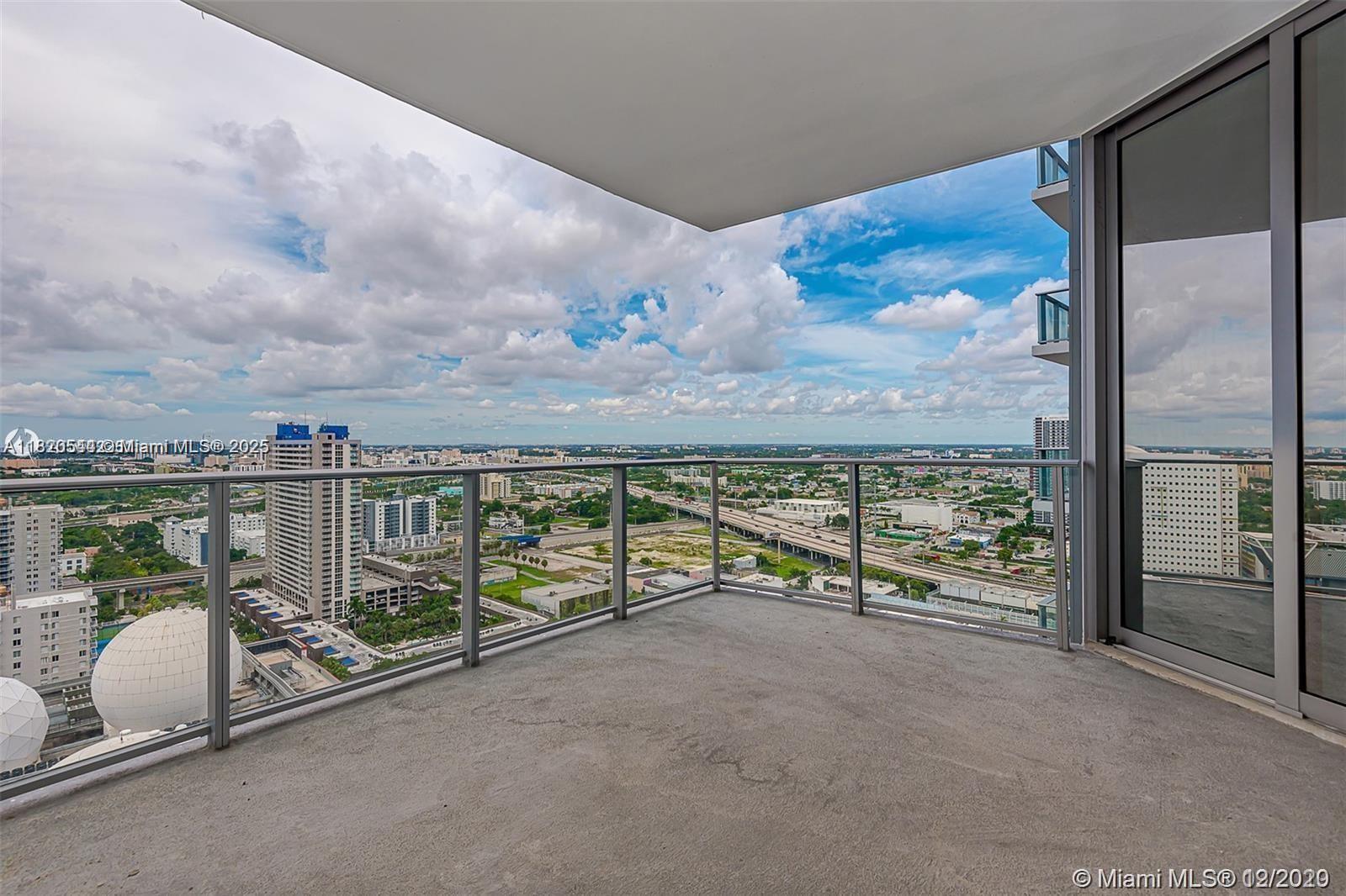 PARAMOUNT MIAMI WORLD - Residential