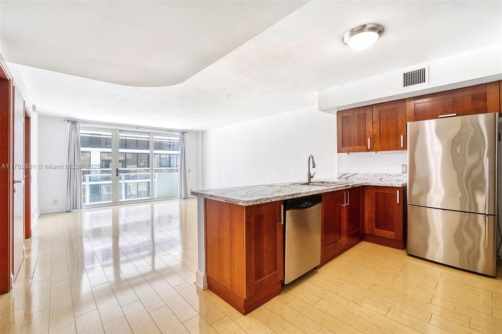 9499 Collins Ave 1009