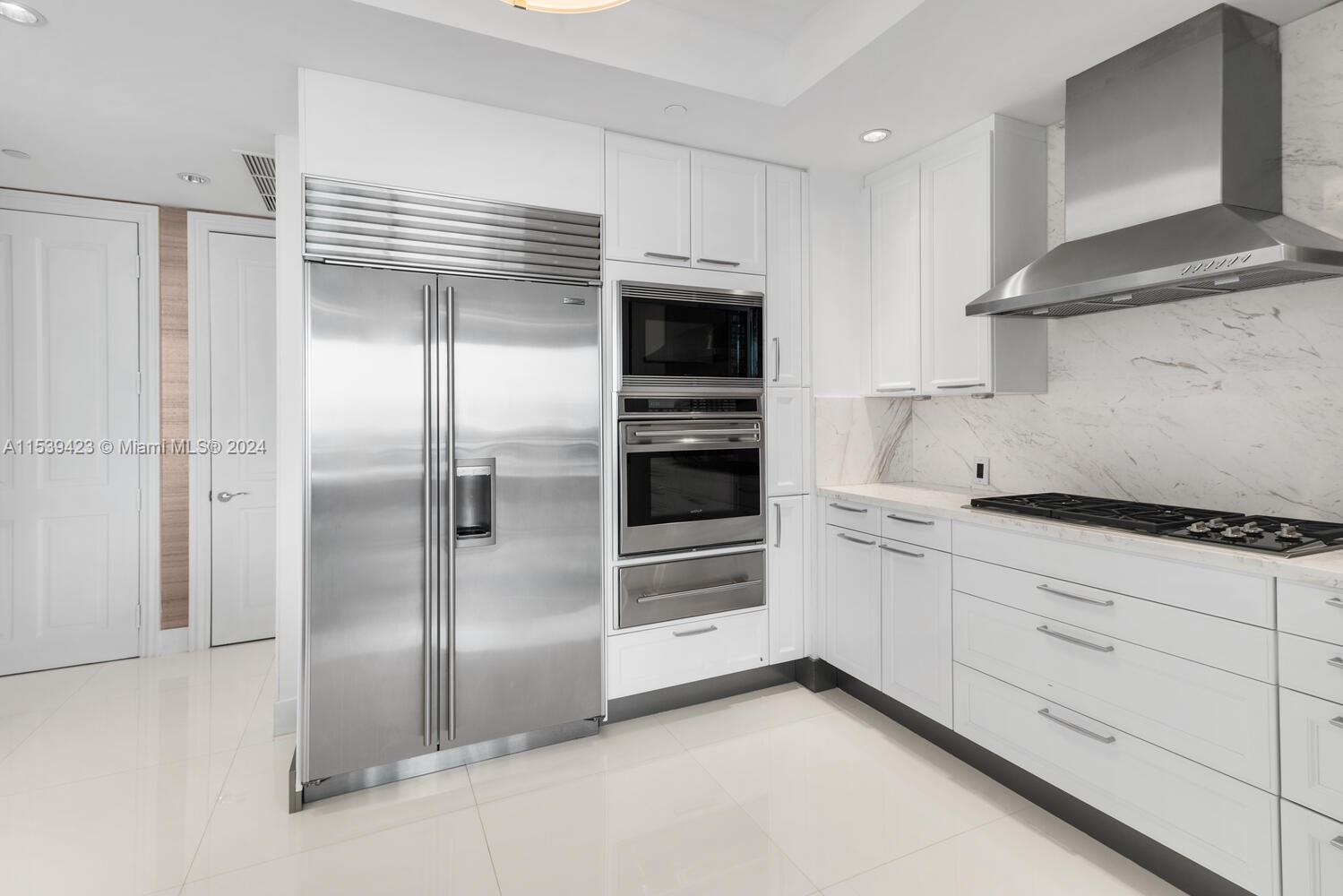 10295 COLLINS AVE RESDNTA - Residential