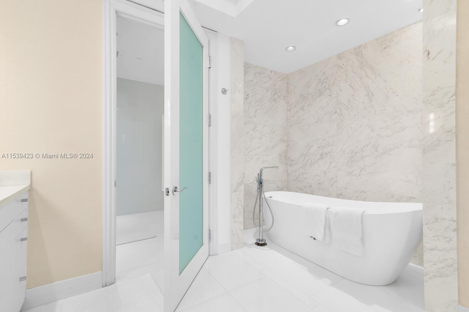 10295 COLLINS AVE RESDNTA - Residential