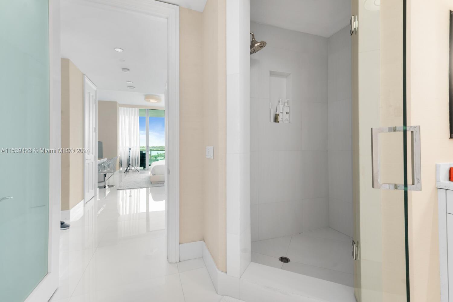 10295 COLLINS AVE RESDNTA - Residential