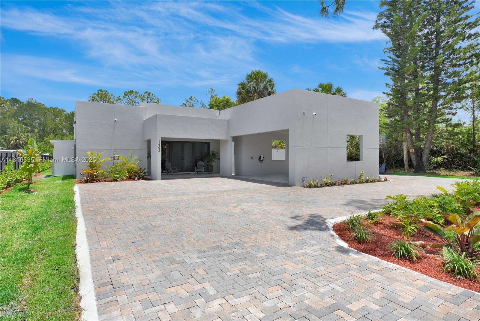 Property for Sale at 1902 Della Dr, Naples, Collier County, Florida - Bedrooms: 3 
Bathrooms: 3  - $879,999