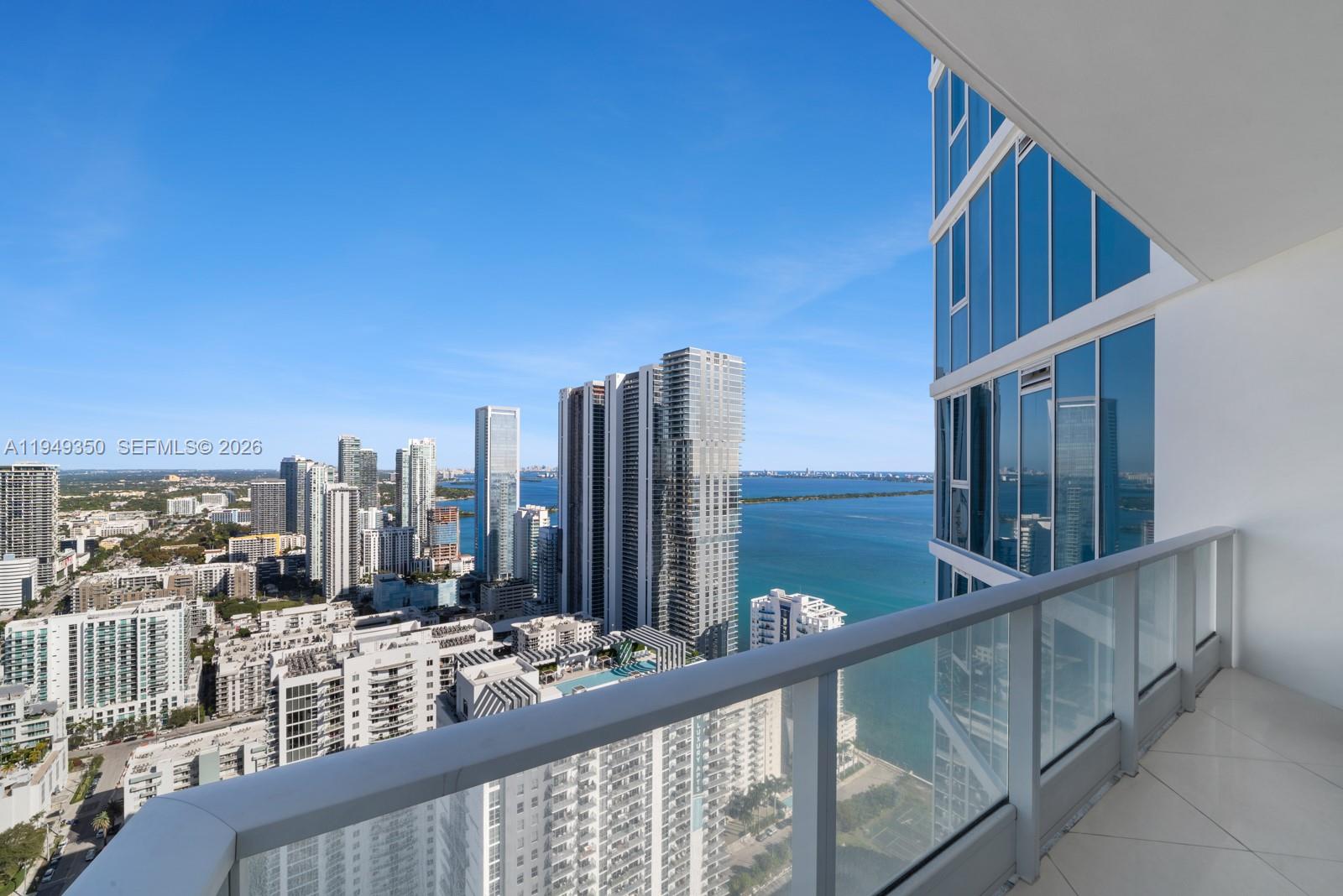 PARAMOUNT BAY CONDO - Residential