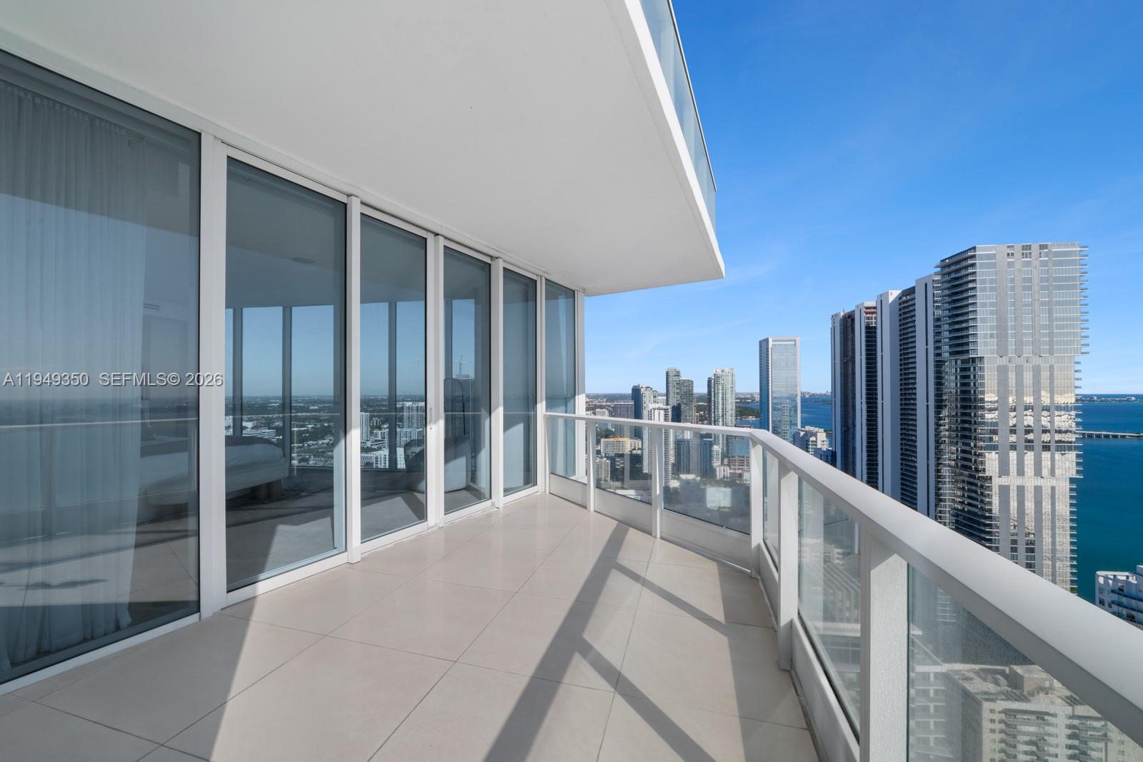 PARAMOUNT BAY CONDO - Residential